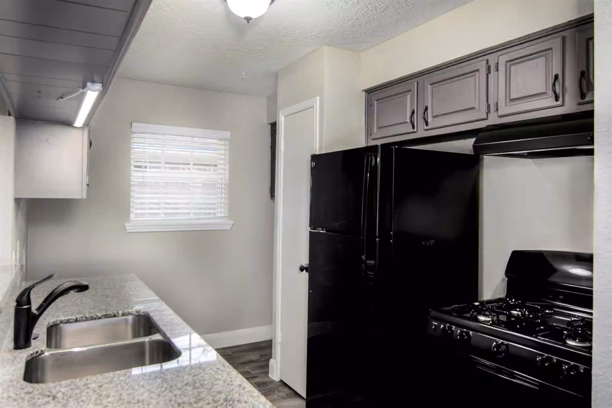 Photo 7 of 7426 Aljean Lane, Pasadena, TX