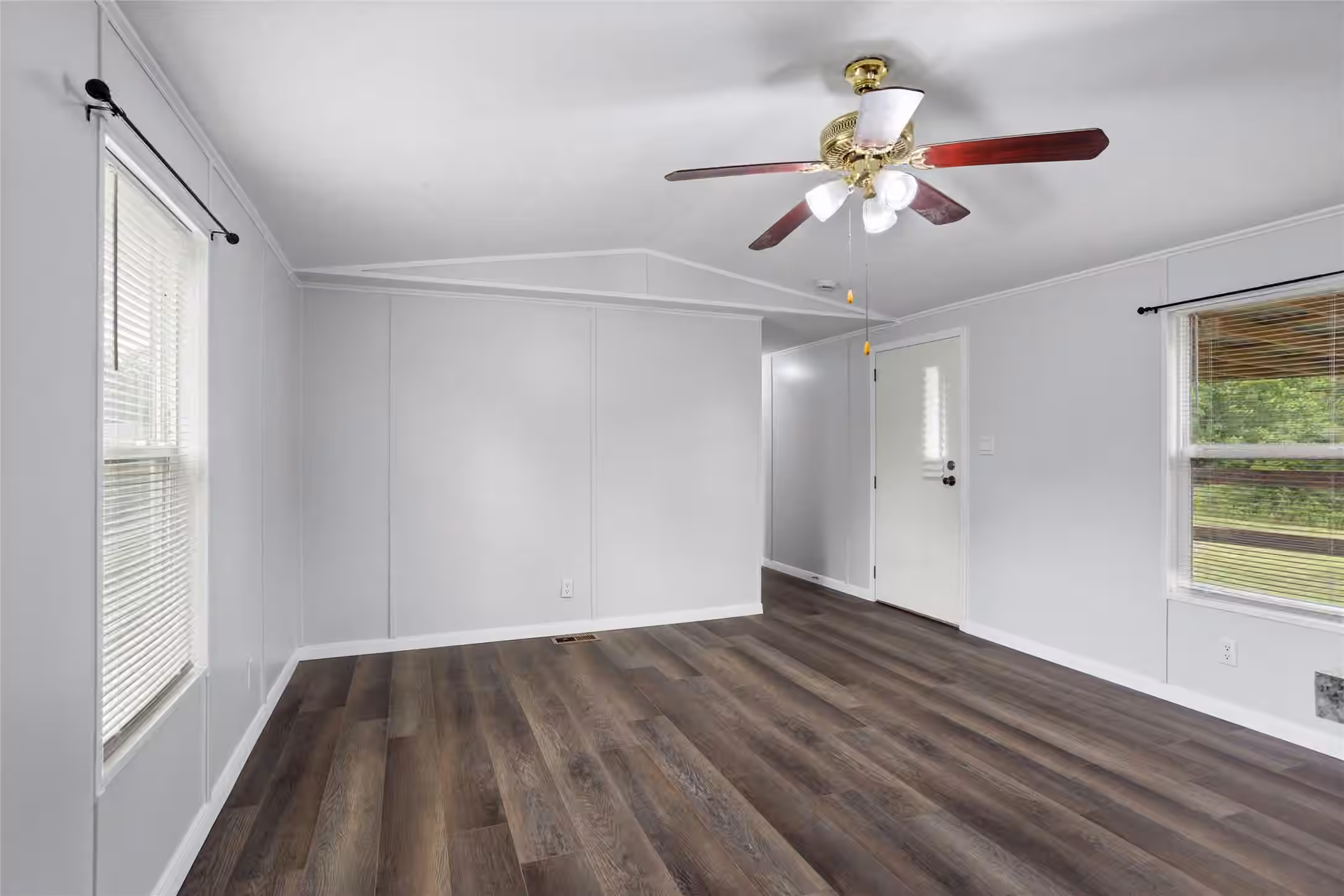 Photo 2 of 6304 Sexto Street, Brazoria, TX