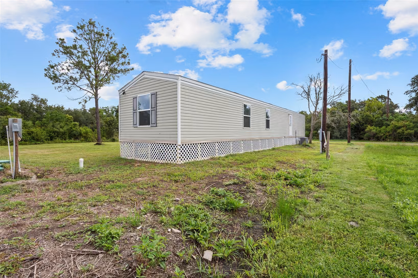 Photo 3 of 6304 Sexto Street, Brazoria, TX