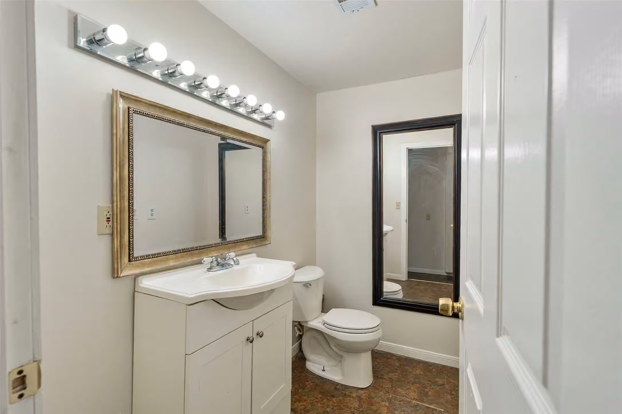 Photo 5 of 2510 Munger Street, Houston, TX