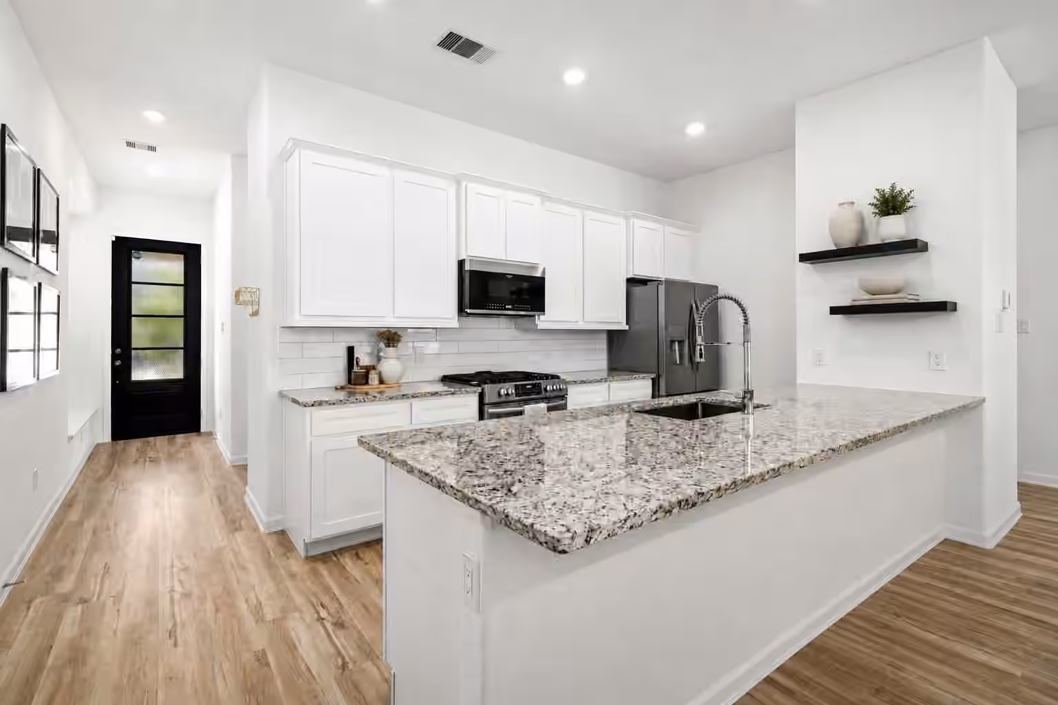 Photo 7 of 575 Dry Fork Lane, Conroe, TX
