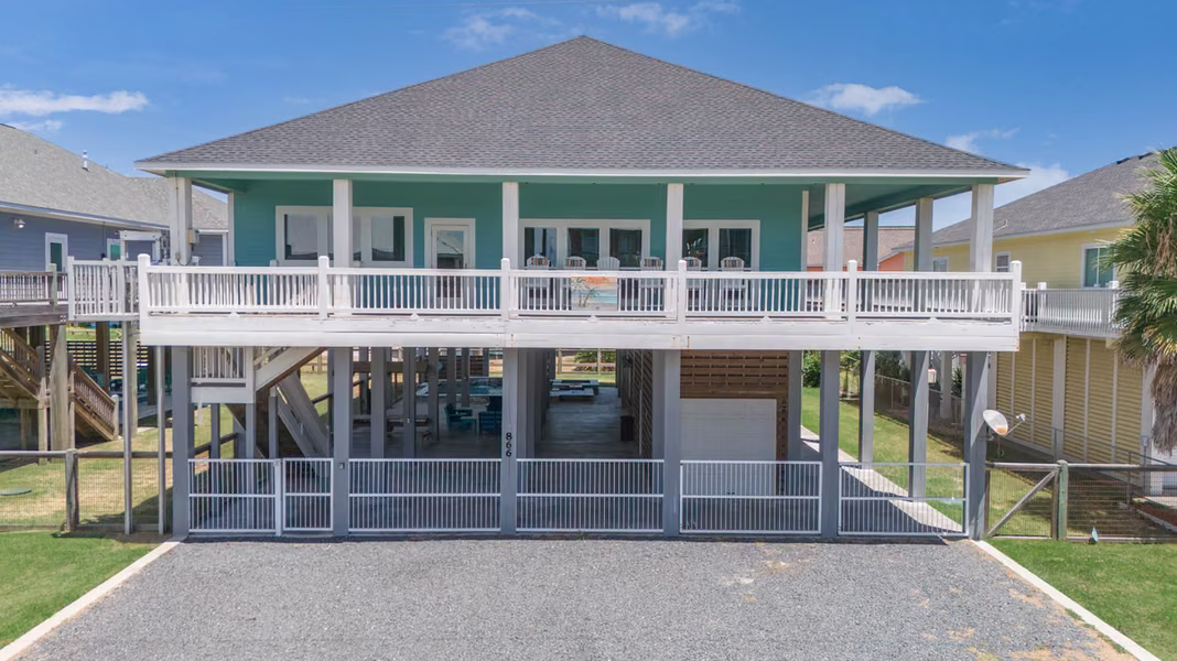 Photo of 866 Kahla Drive, Crystal Beach, TX 77650