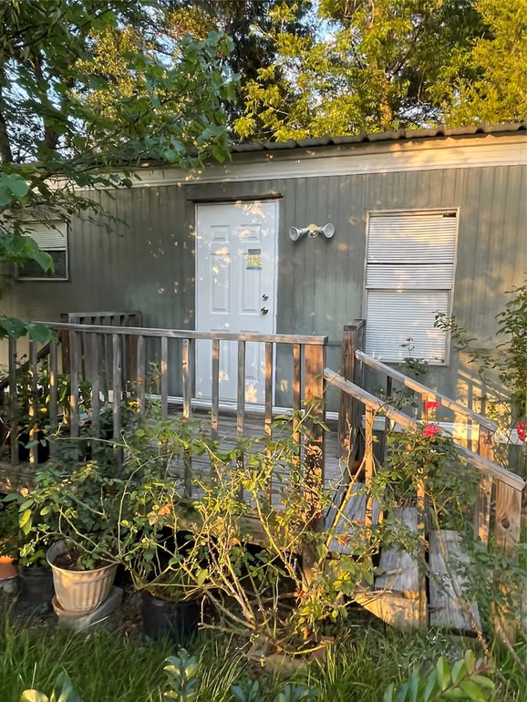 Photo 2 of 1407 N SYCAMORE Drive, Huntsville, TX
