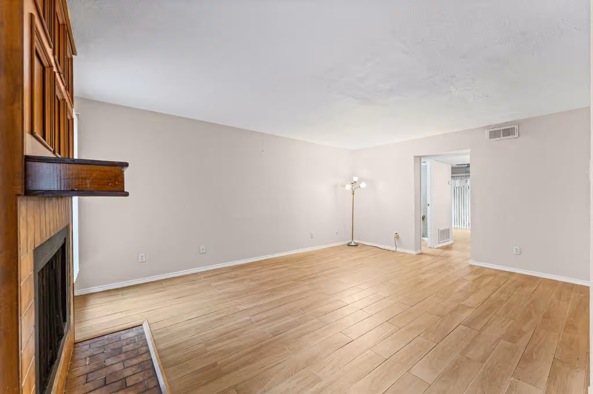 Photo 3 of 5917 Fairdale Lane 6, Houston, TX