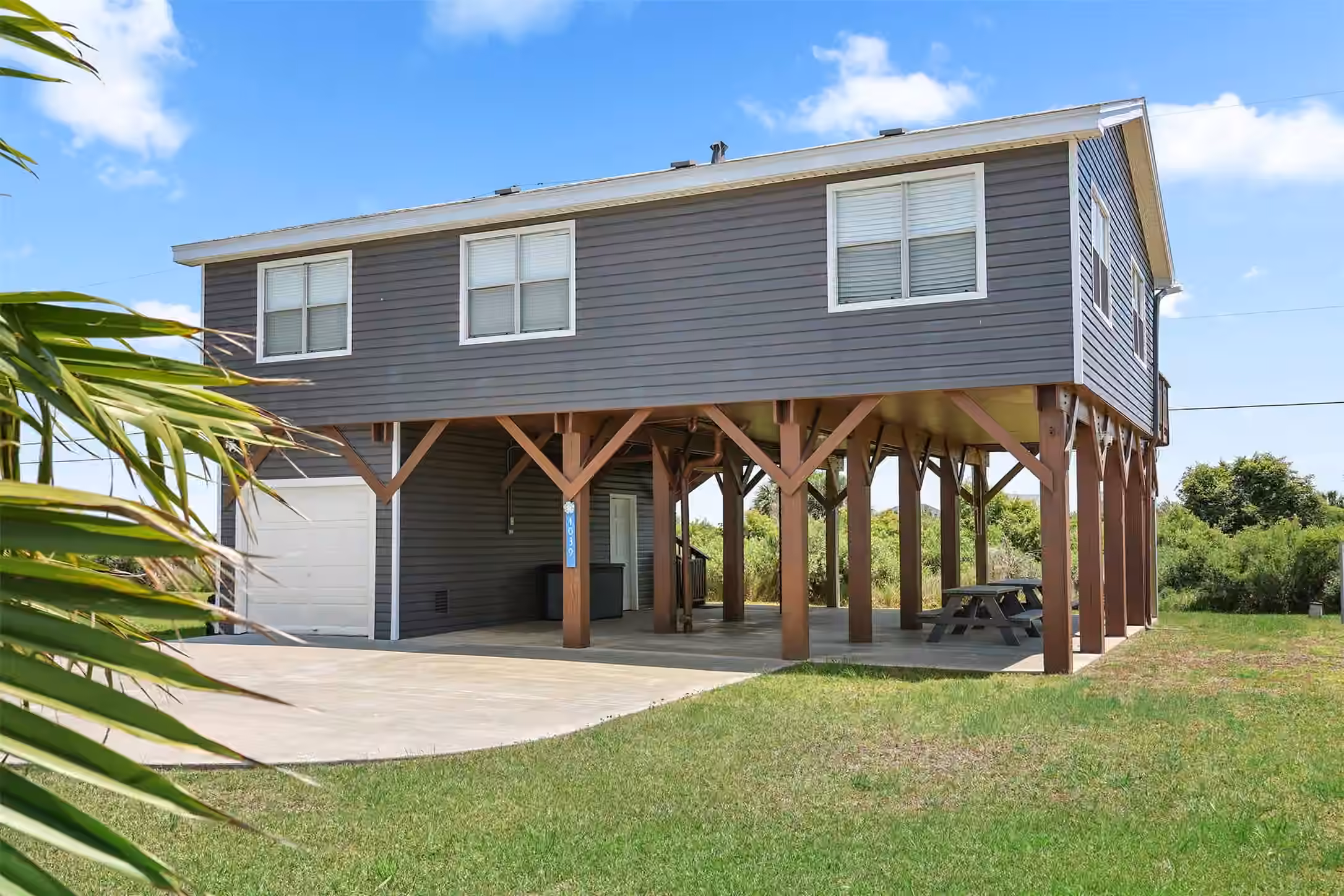 Photo 4 of 4039 San Jacinto Drive, Galveston, TX