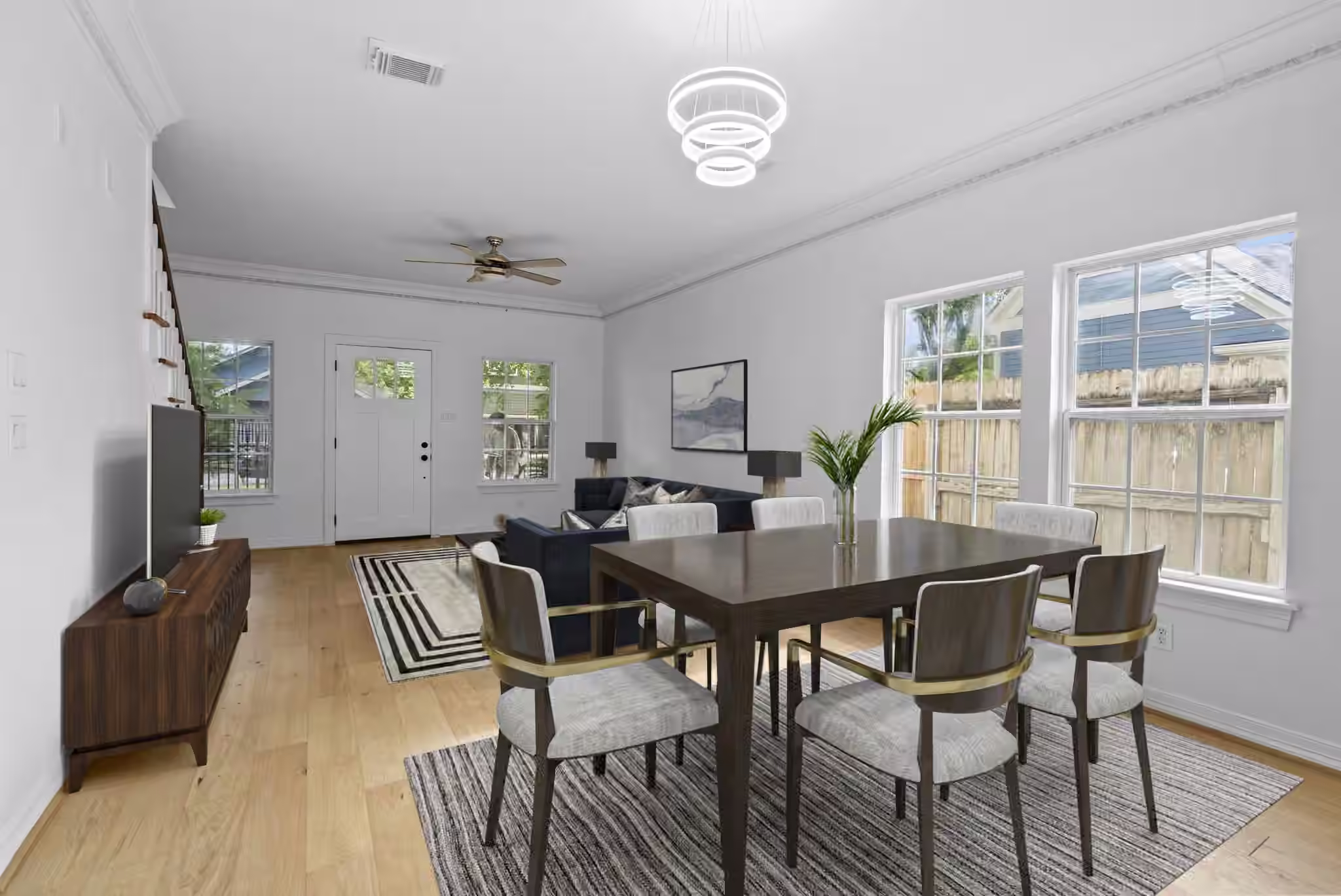 Photo 4 of 710 W 10th Street, Houston, TX