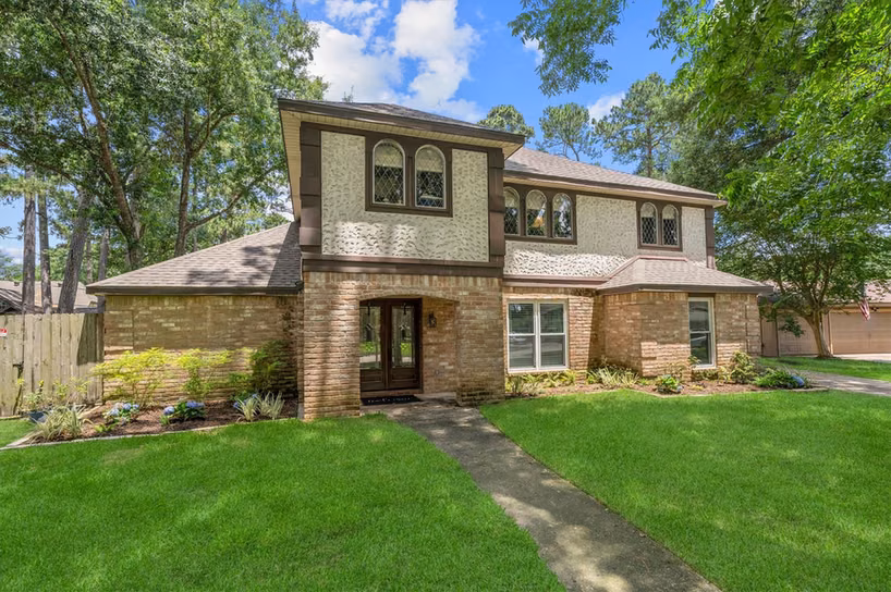 Photo 2 of 8238 Theisswood Road, Spring, TX