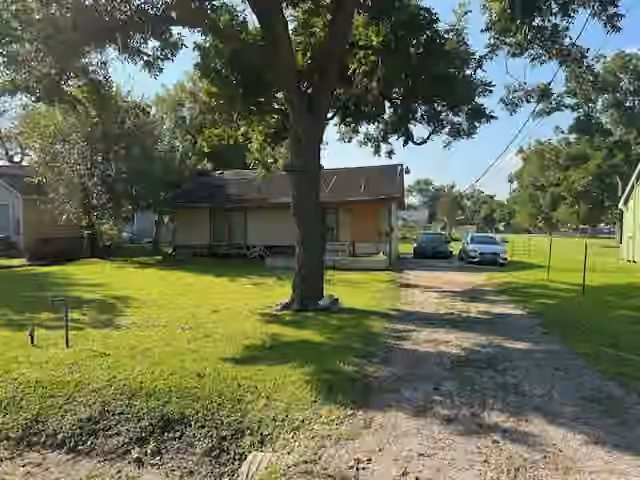 Photo 2 of 715 W Rittenhouse Road, Houston, TX