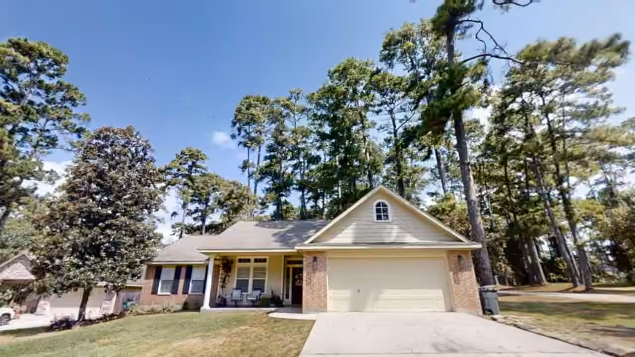 Photo of 13934 Dolphin Drive, Willis, TX 77318