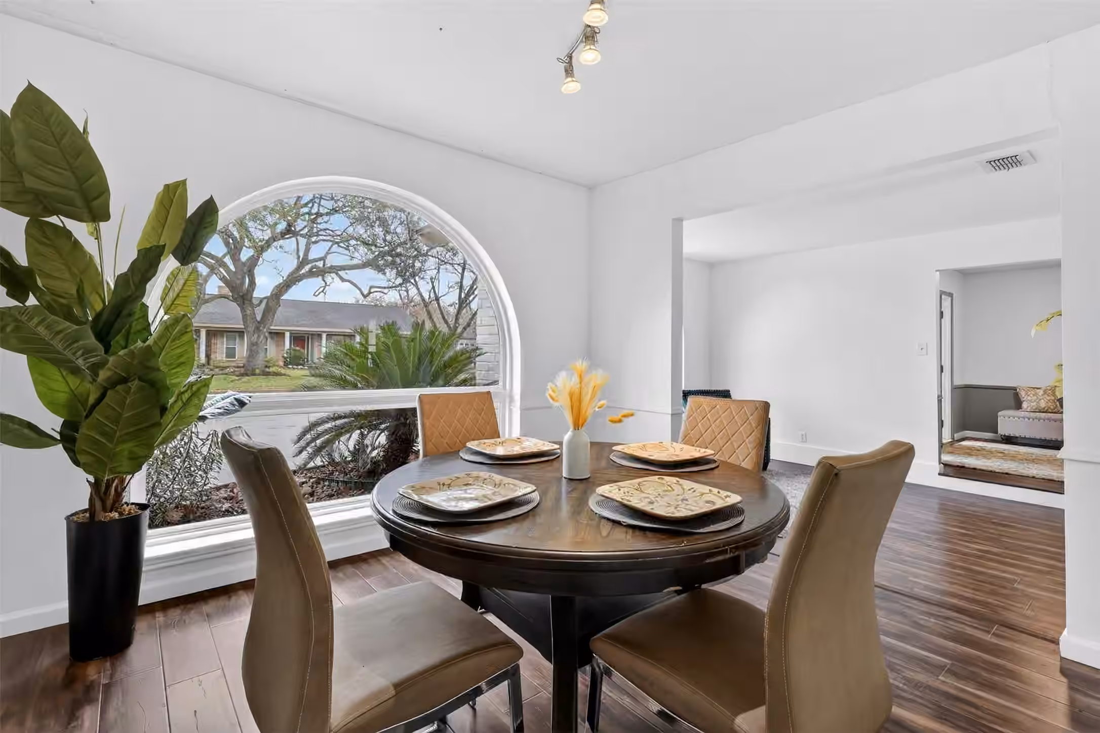 Photo 6 of 2519 Anniston Drive, Houston, TX