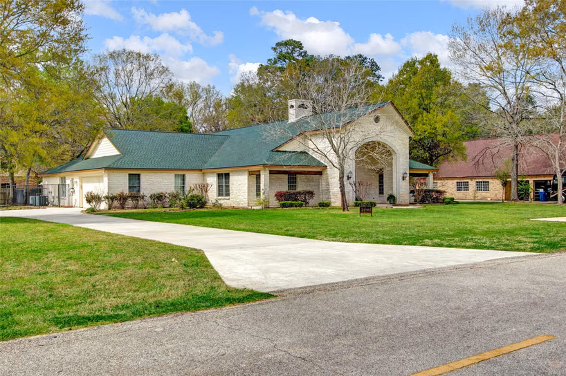Photo 2 of 21405 Whispering Pines, Humble, TX