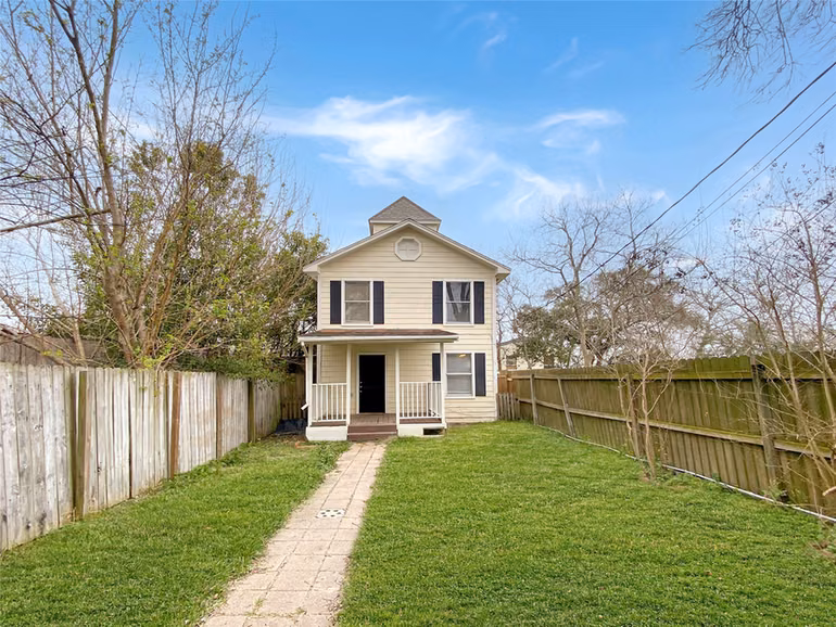 Photo of 4815 8th Street, Bacliff, TX