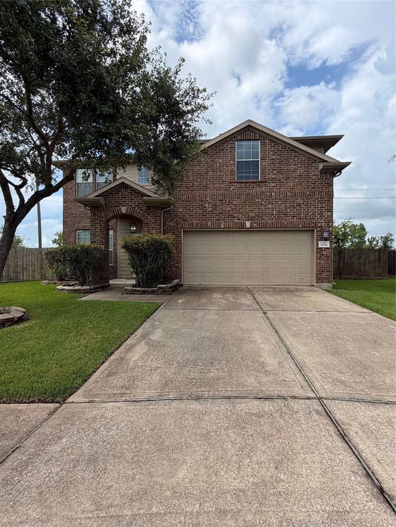Photo 2 of 7034 Sun Creek Drive, Hitchcock, TX