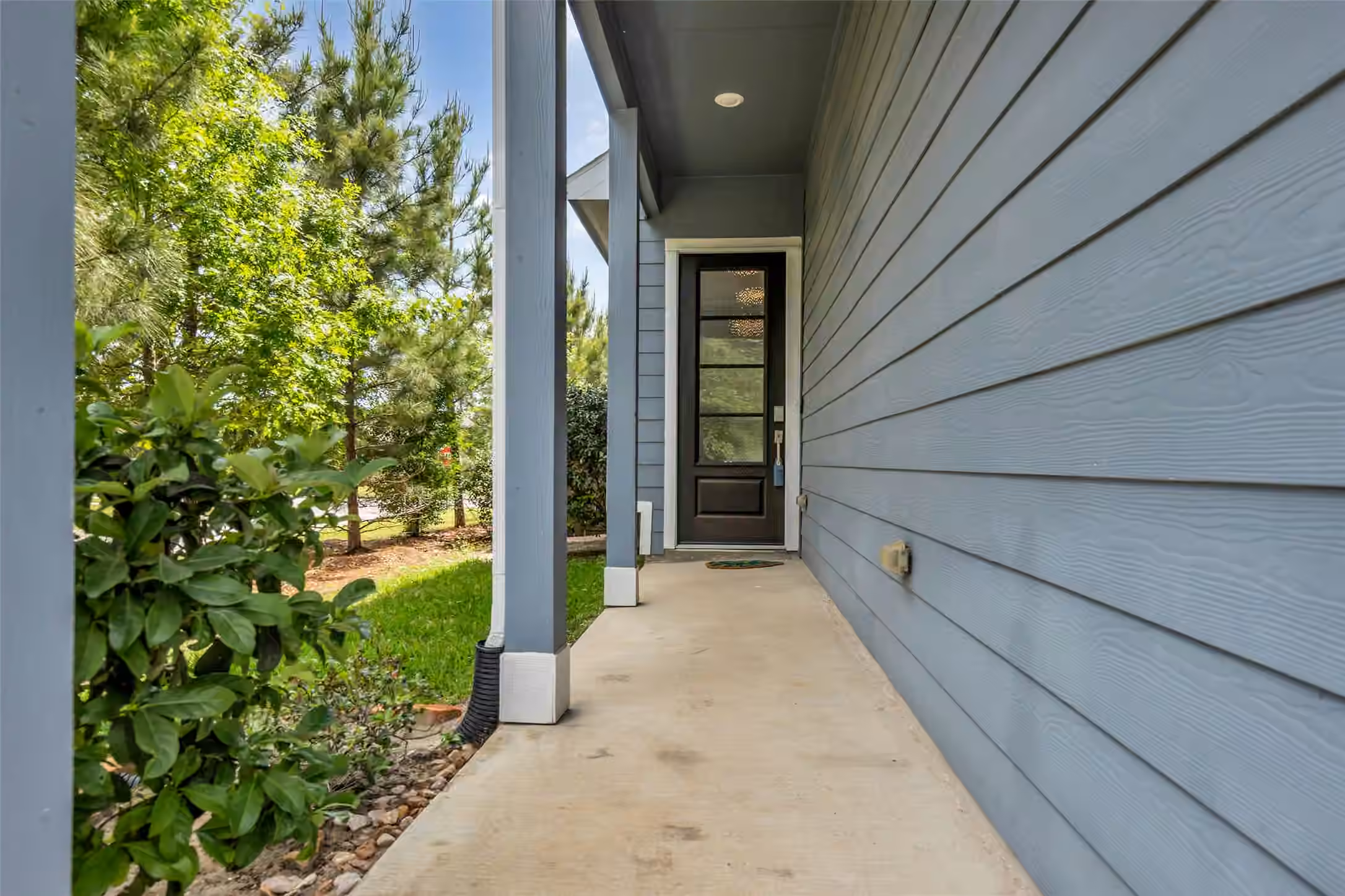 Photo 3 of 662 Aspen Falls Court, Conroe, TX