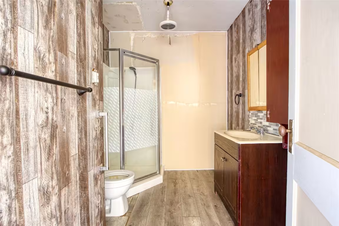 Photo 7 of 209 Avenue H, Van Vleck, TX
