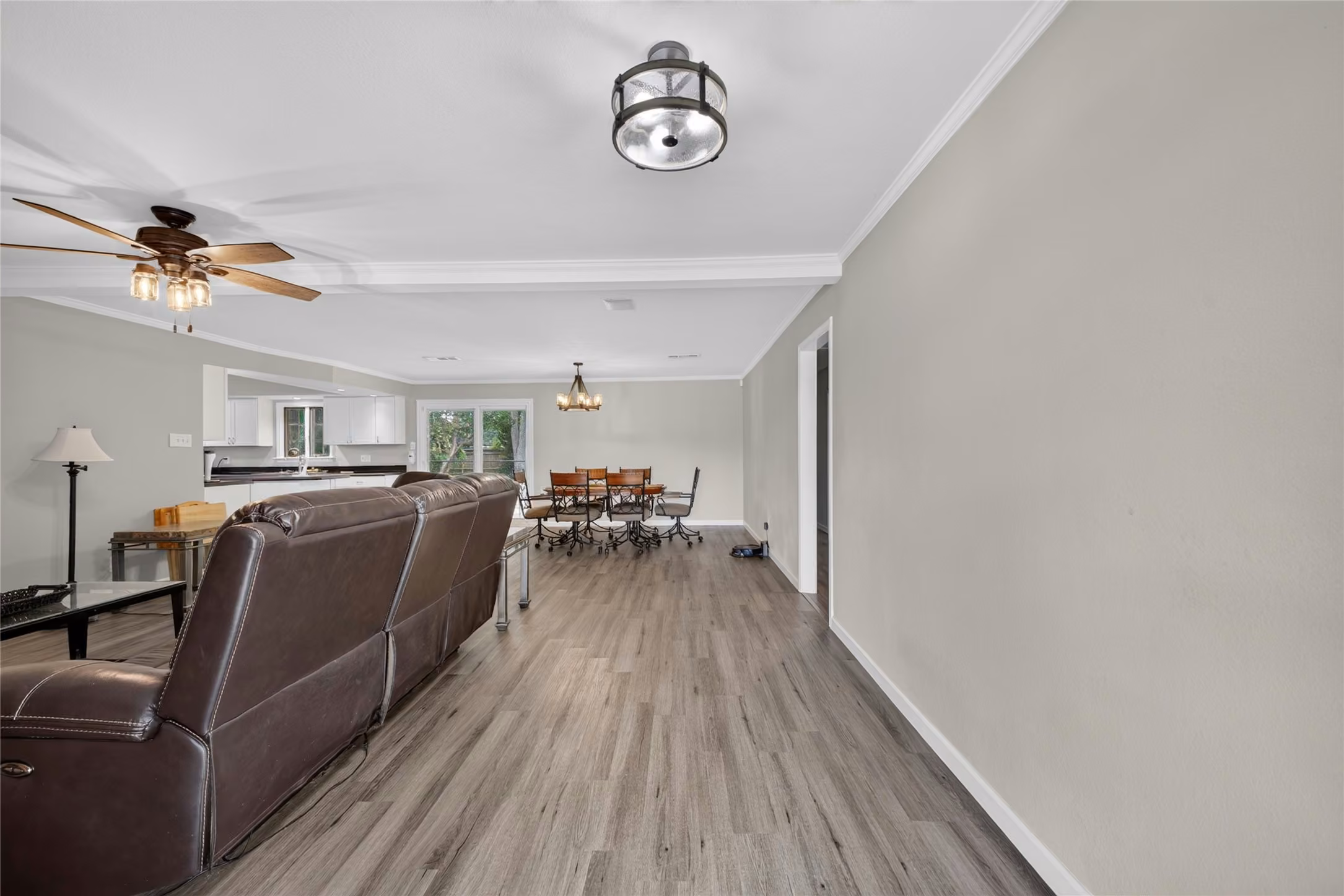 Photo 6 of 12803 Fairlane Drive, Pearland, TX