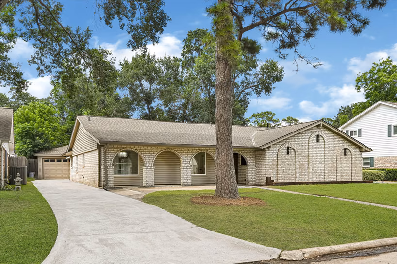 Photo 4 of 11306 Valley Spring Drive, Houston, TX