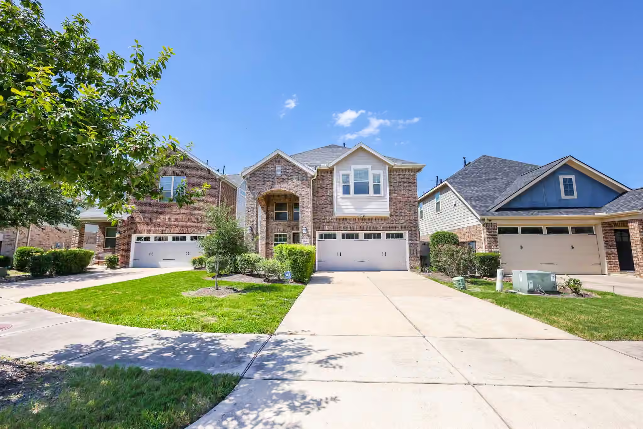 Photo 2 of 1632 Summer City Drive, Houston, TX