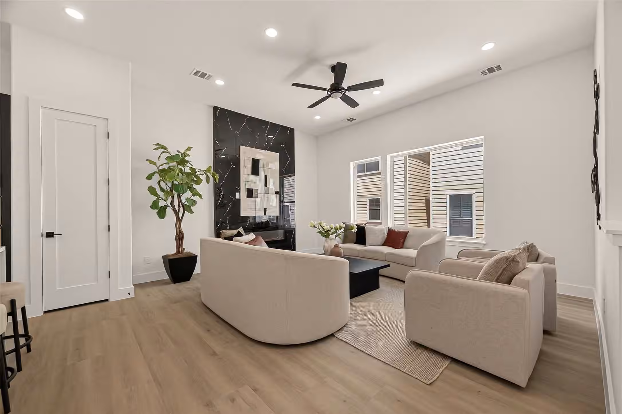 Photo 2 of 1105 Wilson St, Houston, TX