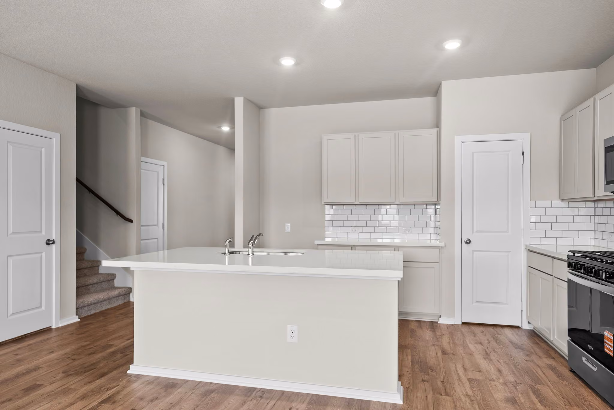 Photo 6 of 6726 Pebble Bluff Court, Cove, TX