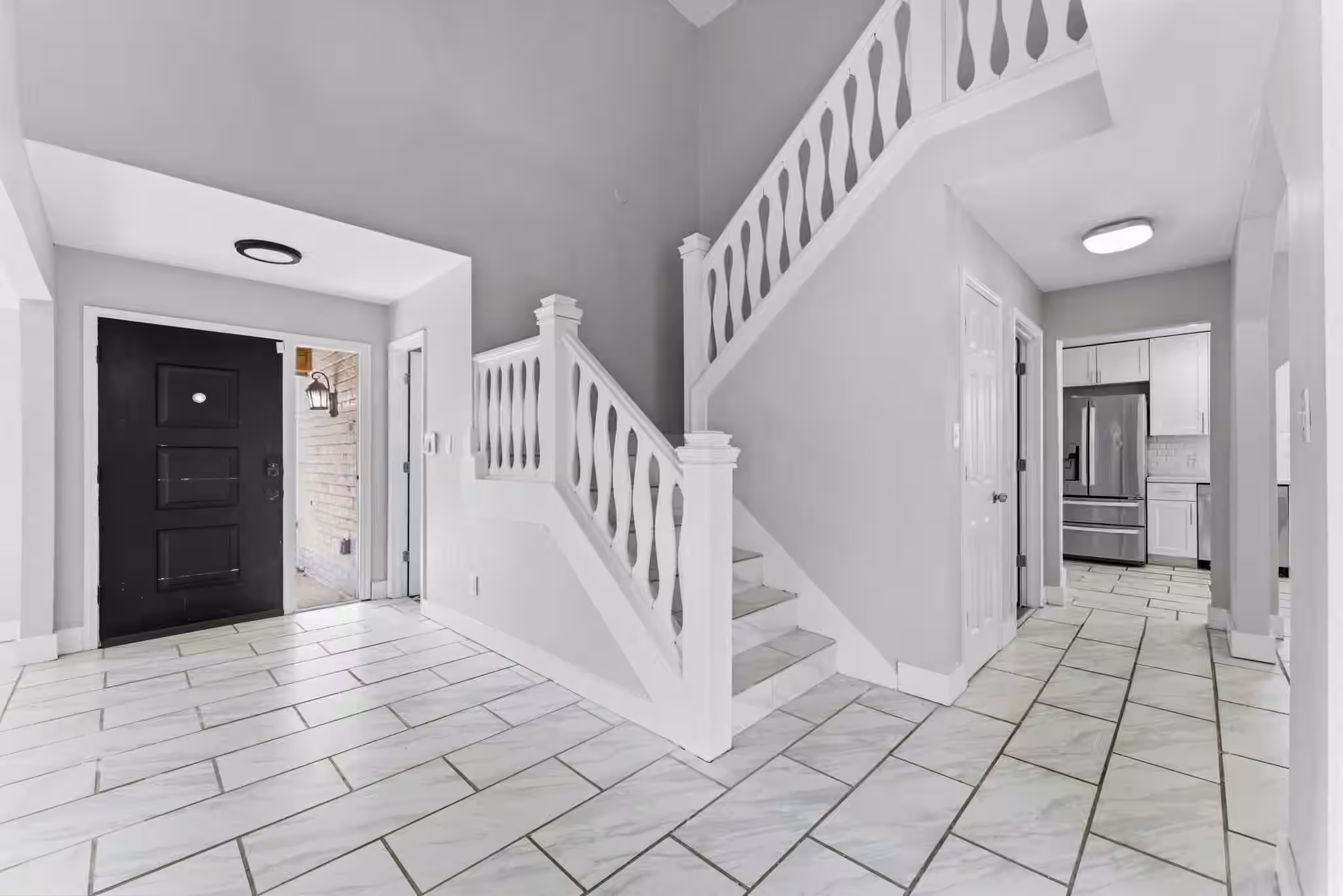 Photo 4 of 206 W North Hill Drive, Spring, TX
