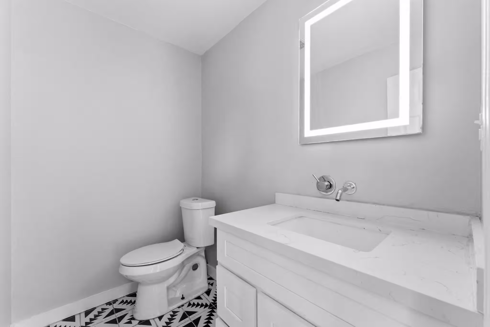 Photo 5 of 206 W North Hill Drive, Spring, TX