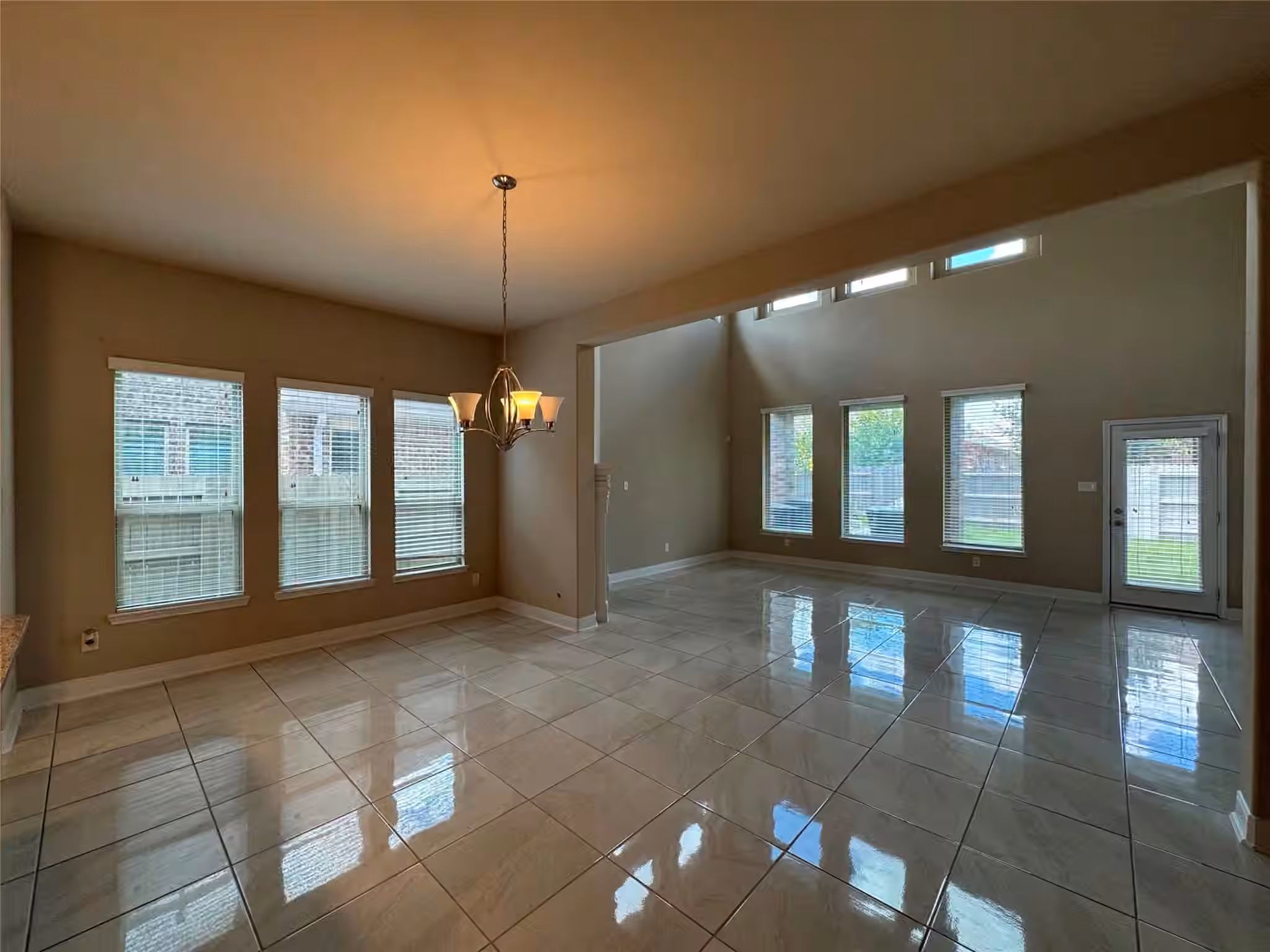 Photo 6 of 4318 Bayberry Ridge Lane, Manvel, TX