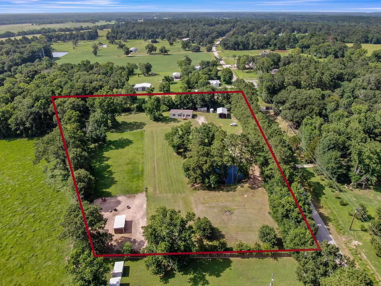 Photo of 17055 Rogers Road, Willis, TX 77378