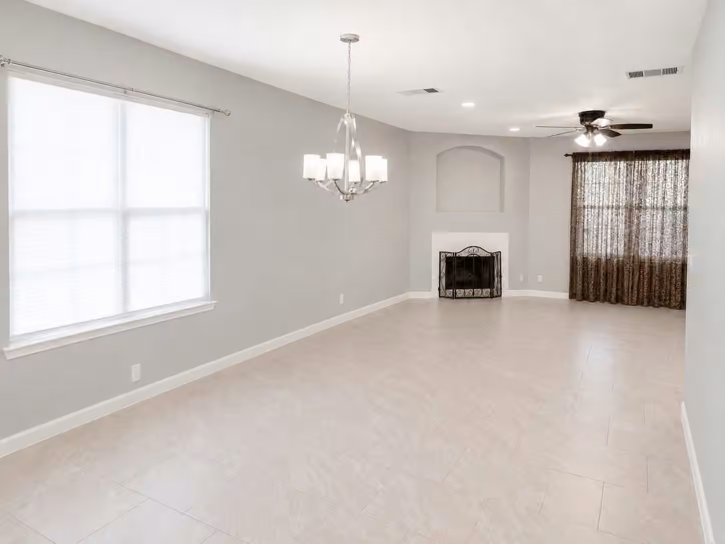 Photo 4 of 4931 Deep Glen Lane, Katy, TX