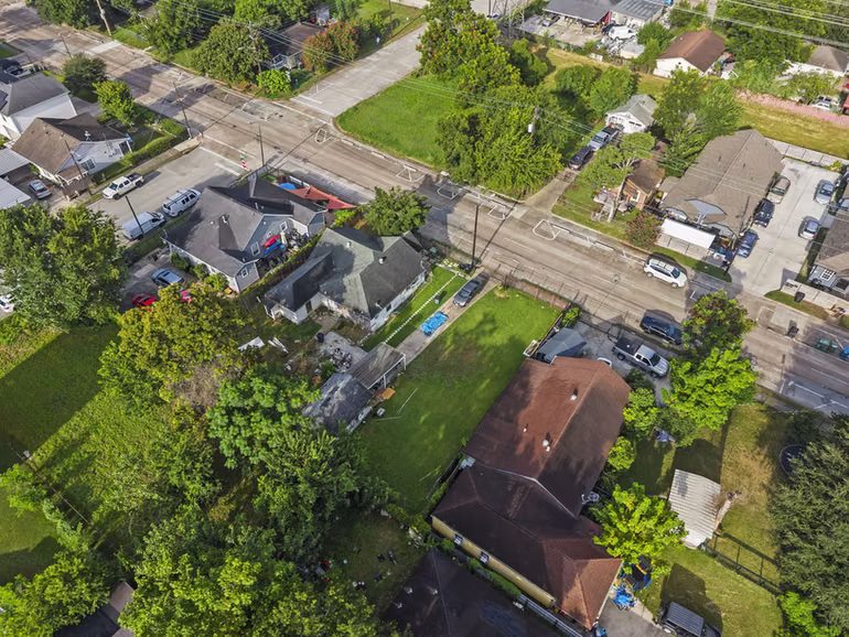 Photo 7 of 5604 Elysian Street, Houston, TX