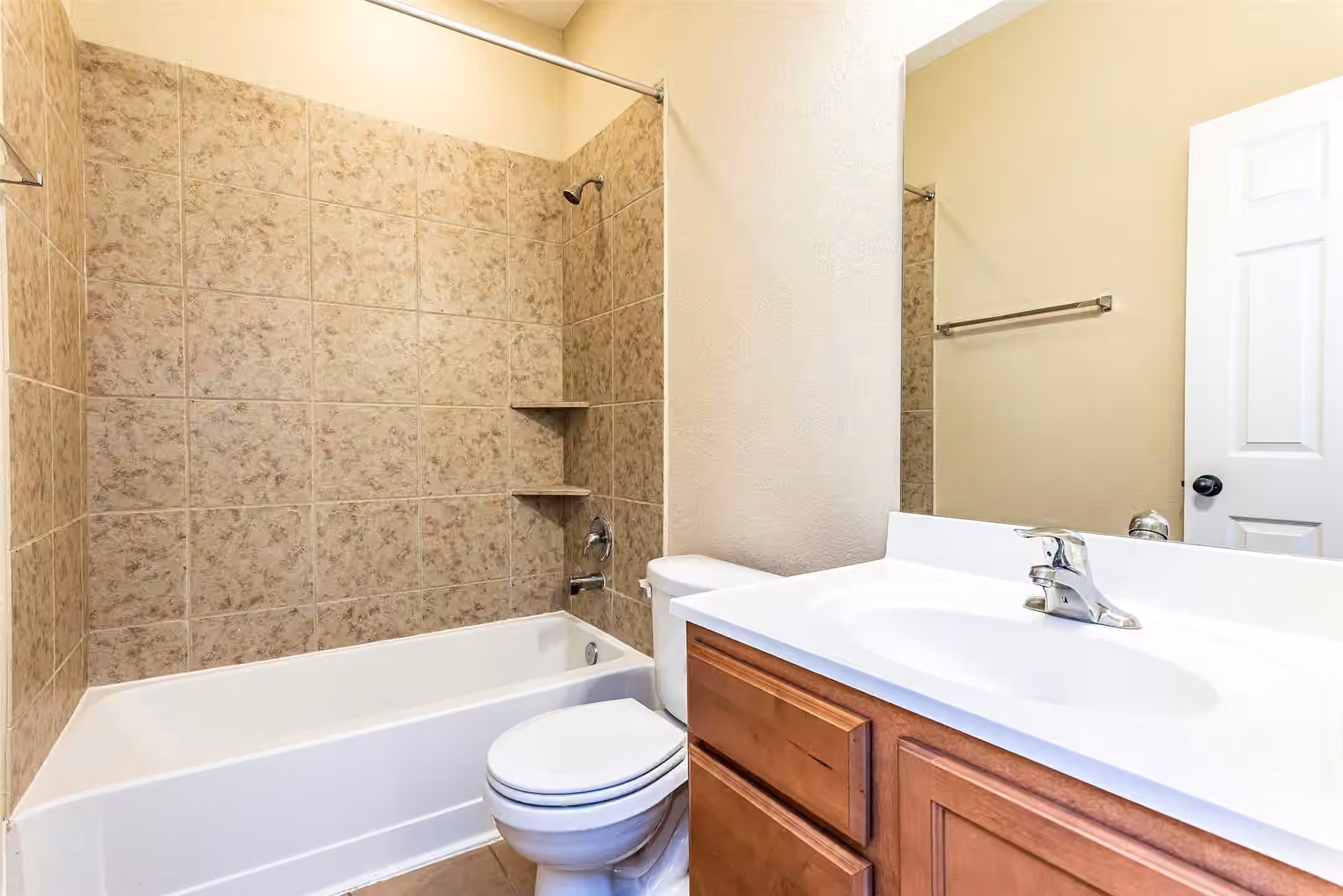 Photo 7 of 2833 Mezzomonte Lane, League City, TX