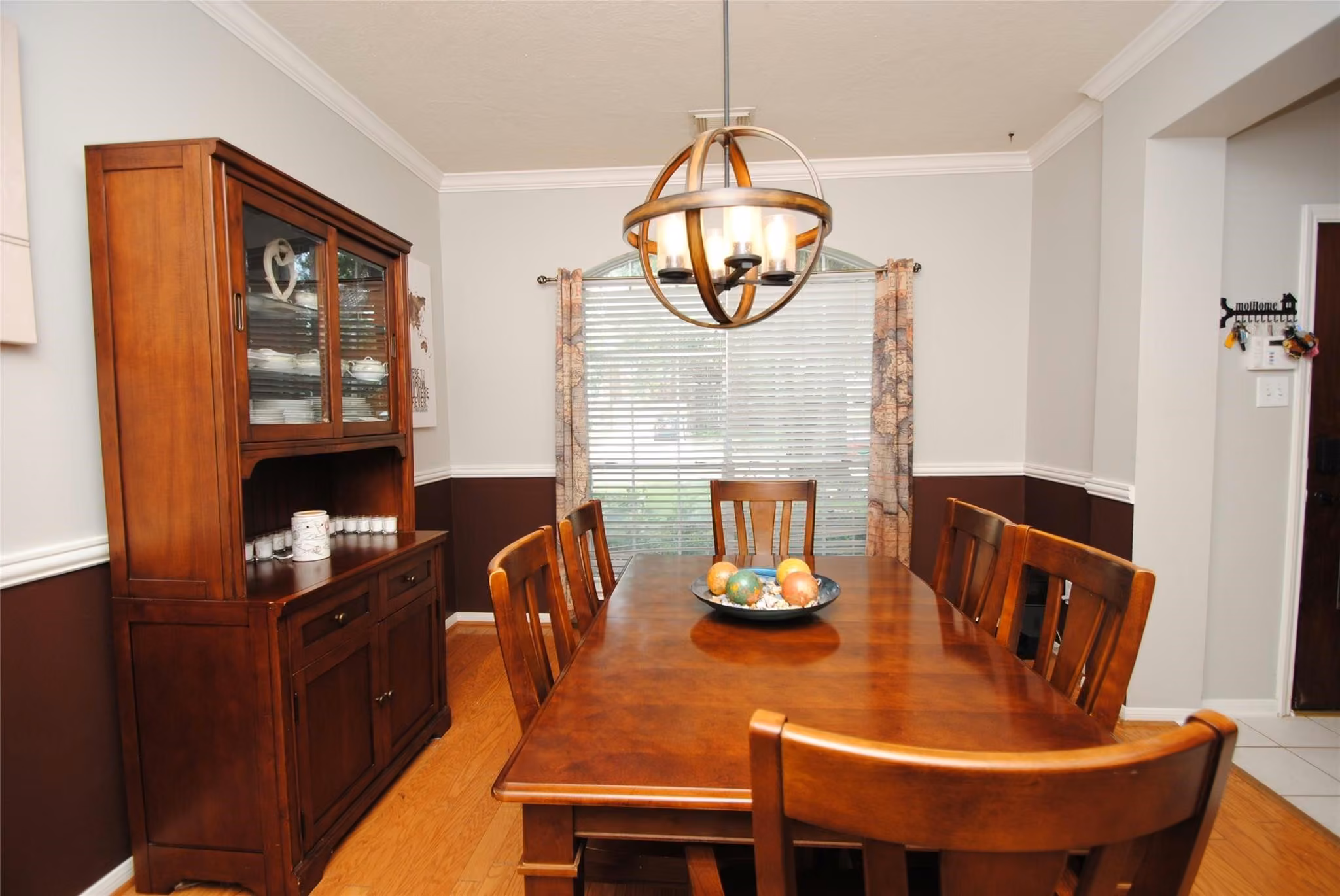 Photo 5 of 9723 Therrell Drive, Houston, TX
