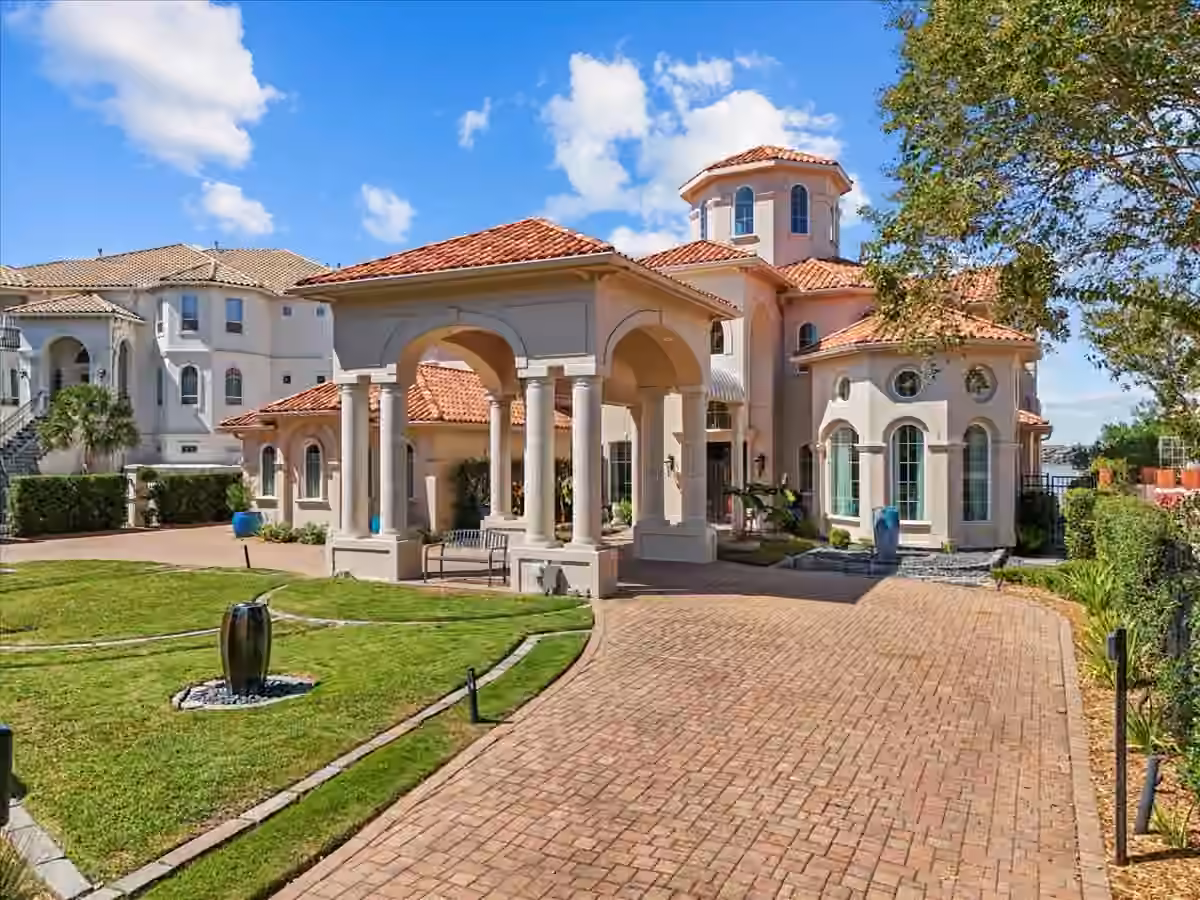 Photo 3 of 1628 Enterprise Avenue, League City, TX