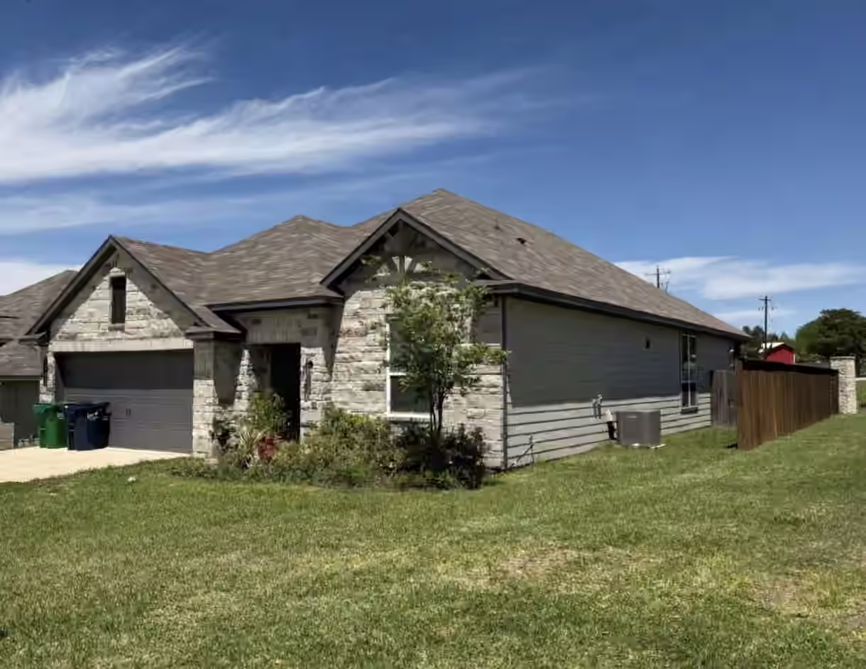 Photo 2 of 1452 Lake Ridge Drive, Brenham, TX