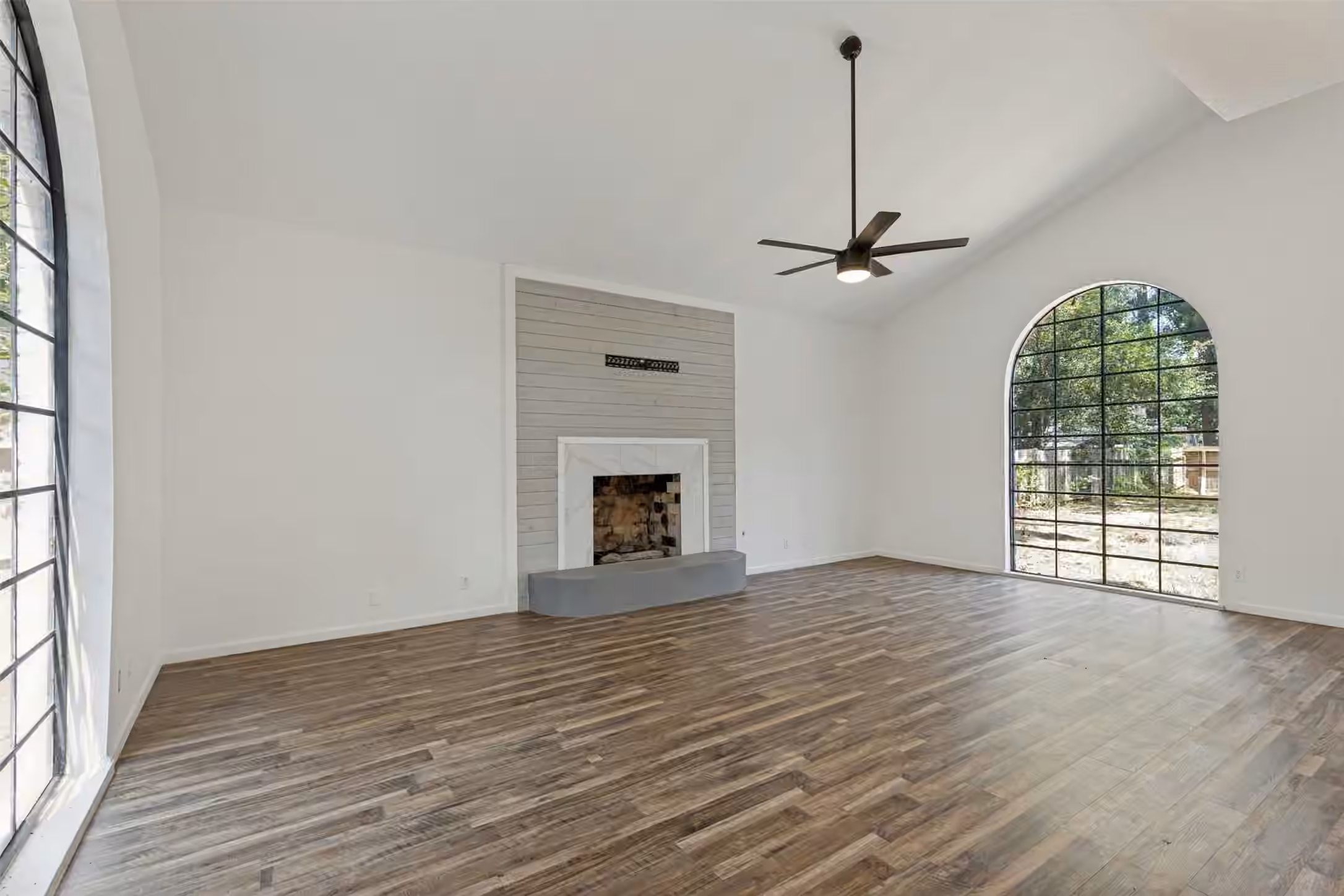 Photo 7 of 6611 Falling Waters Drive, Spring, TX