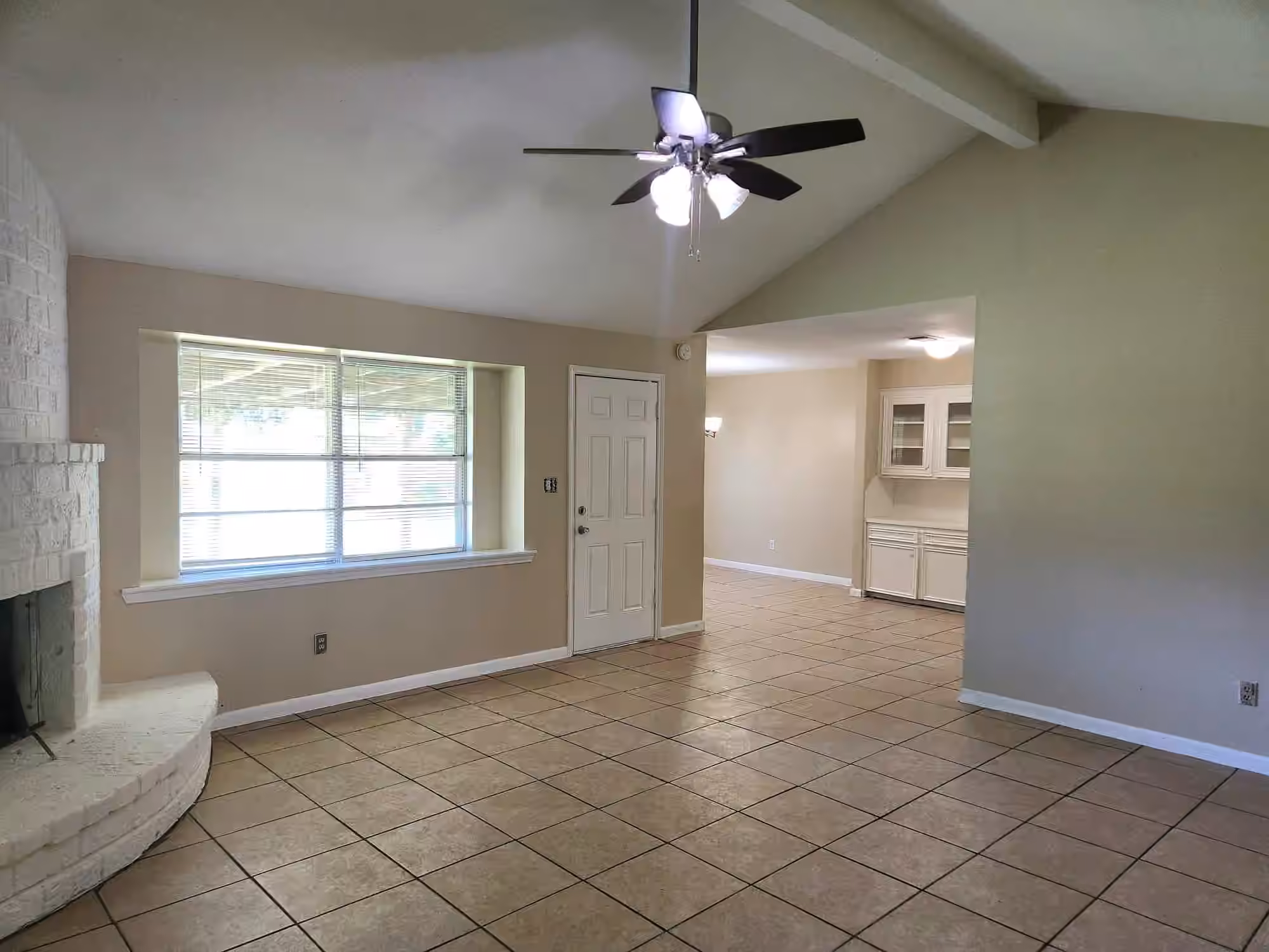 Photo 3 of 11410 Spring Grove Drive, Houston, TX
