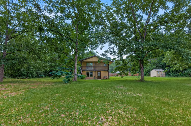 Photo 3 of 130 County Road 3470 N, Cleveland, TX