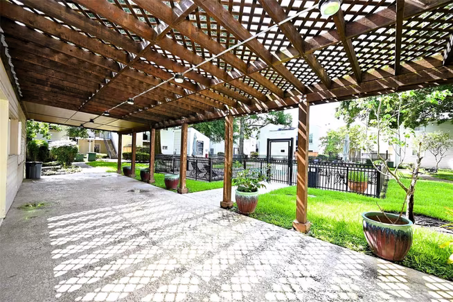 Photo 3 of 9809 Richmond Avenue G1, Houston, TX