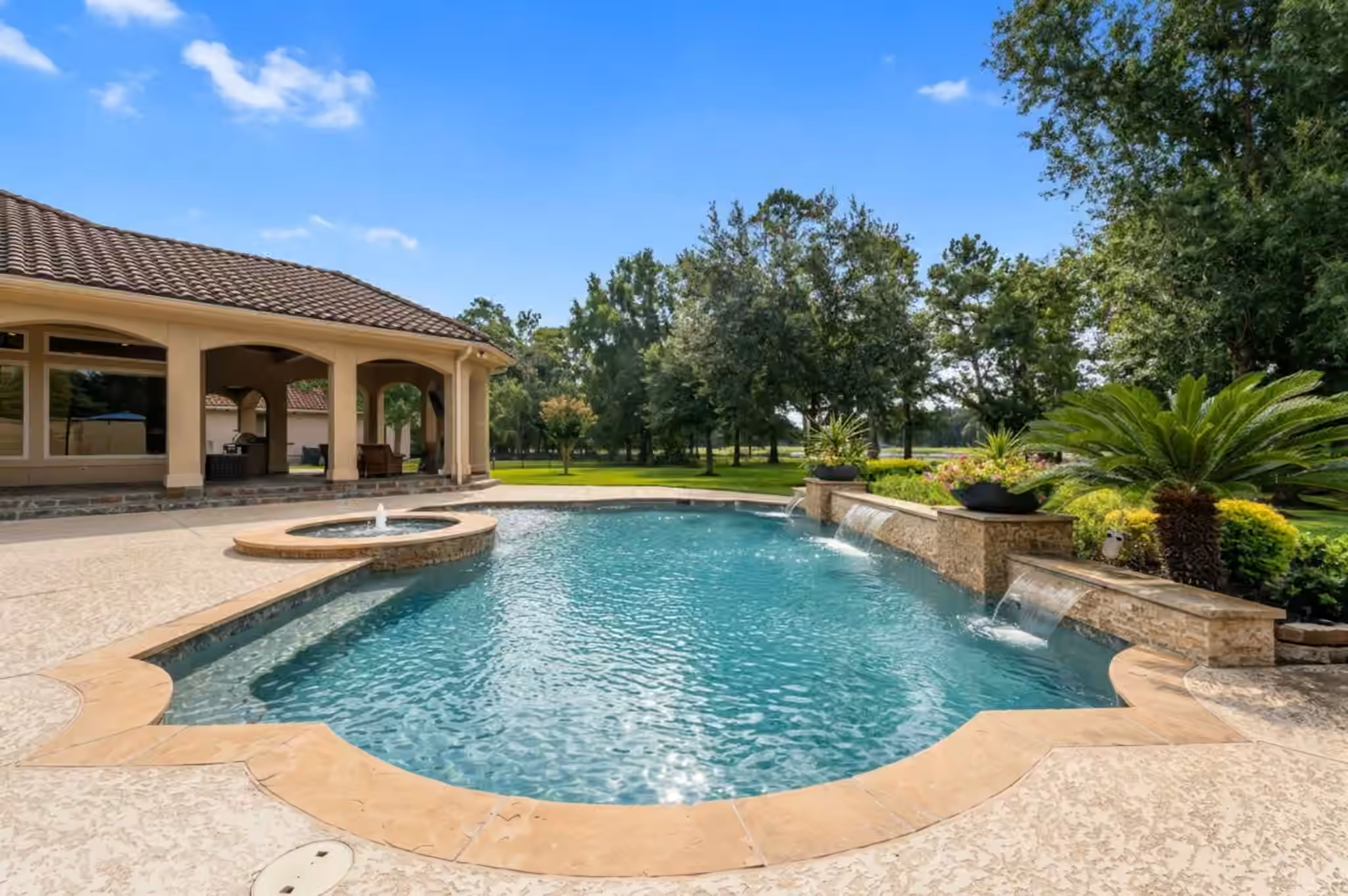 Photo 5 of 28427 Woodsons Lake Drive, Spring, TX