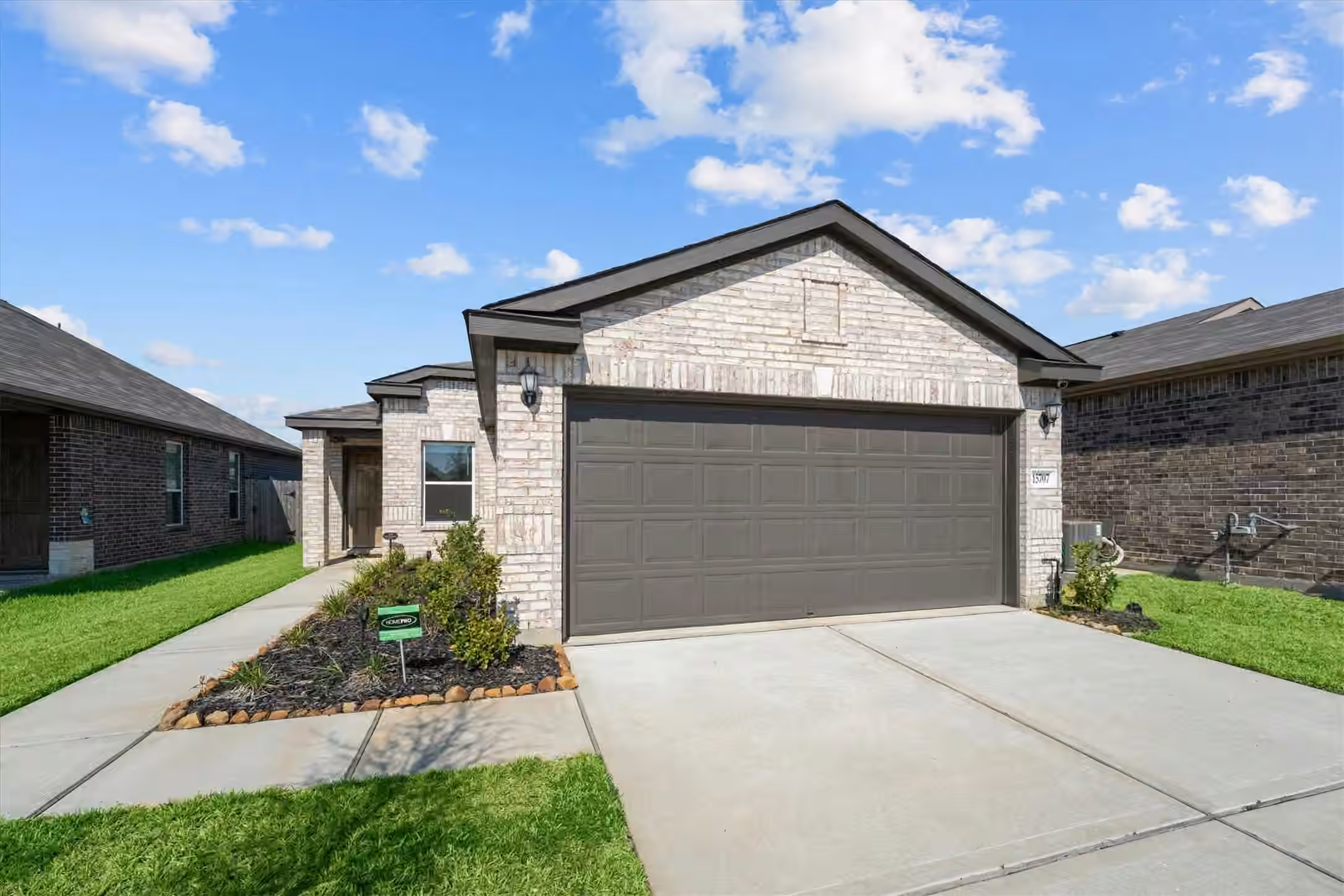 Photo 3 of 15707 Lemmonwood Hills Lane, Houston, TX