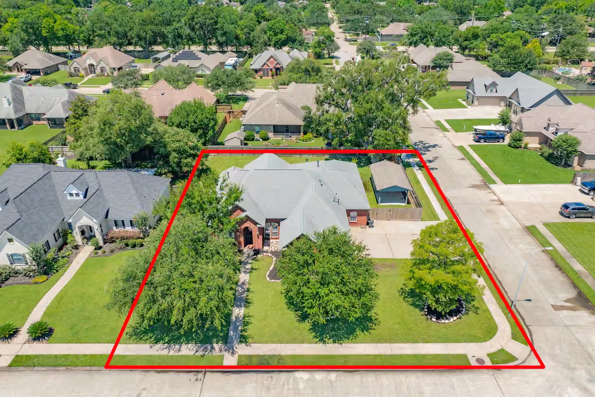 Photo 4 of 101 Mallard Dr, Clute, TX