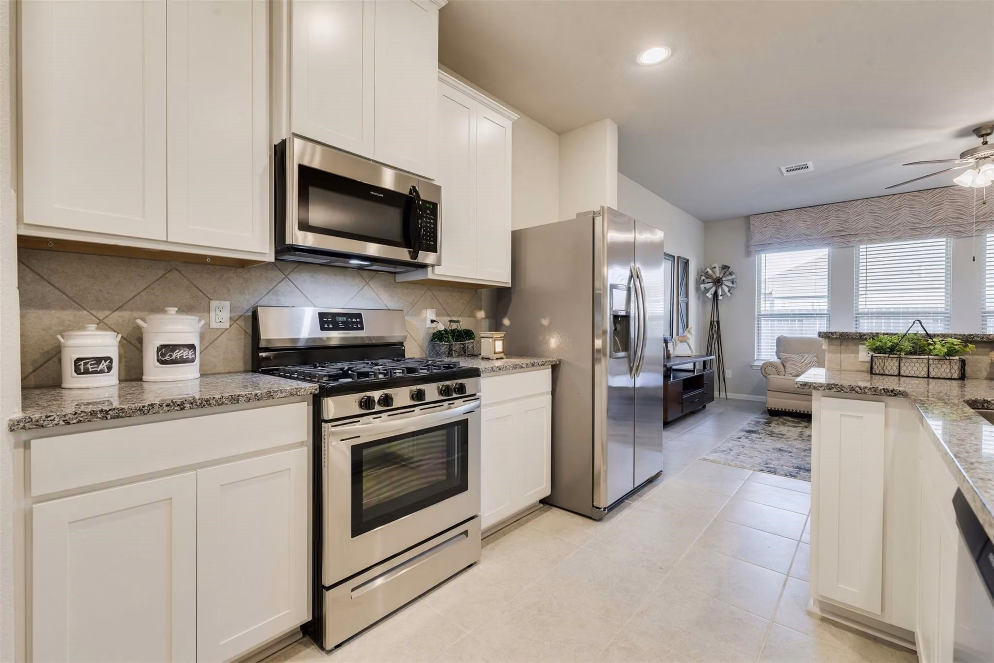 Photo 7 of 5907 Grantgrala Drive, Katy, TX