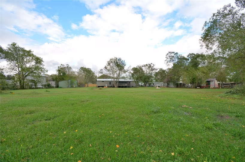 Photo 3 of 10007 Cheryl Street, Manvel, TX