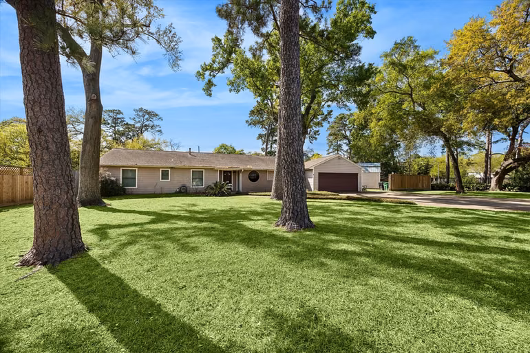 Photo 4 of 1829 Campbell Road, Houston, TX