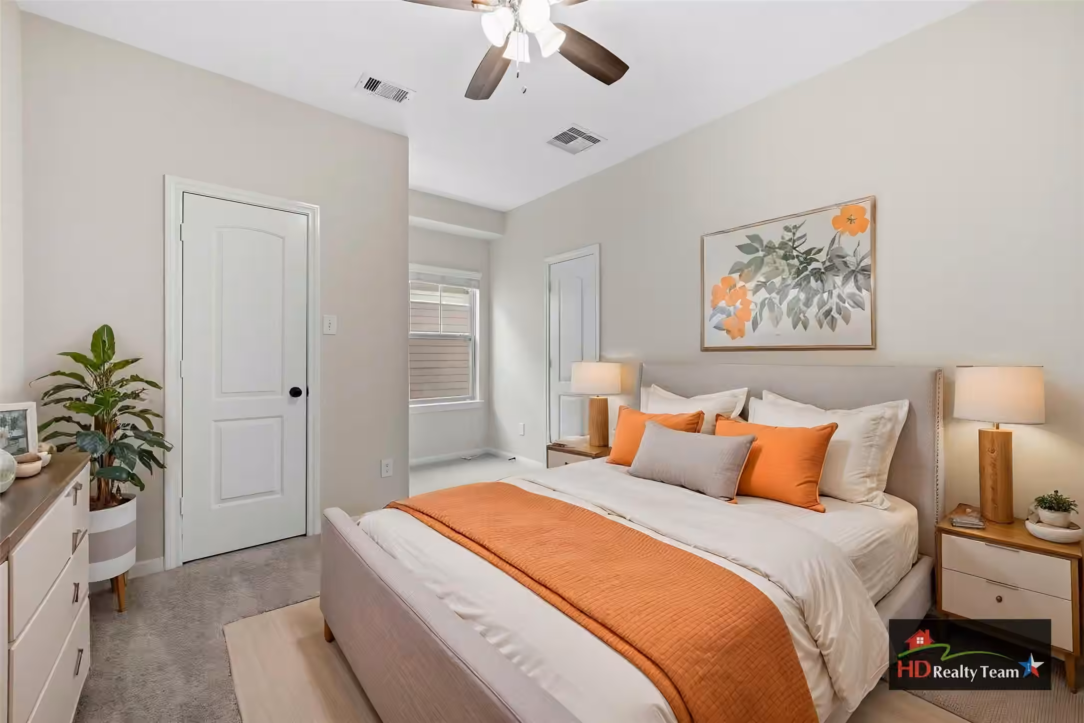 Photo 4 of 78 Cheswood Manor Drive, The Woodlands, TX