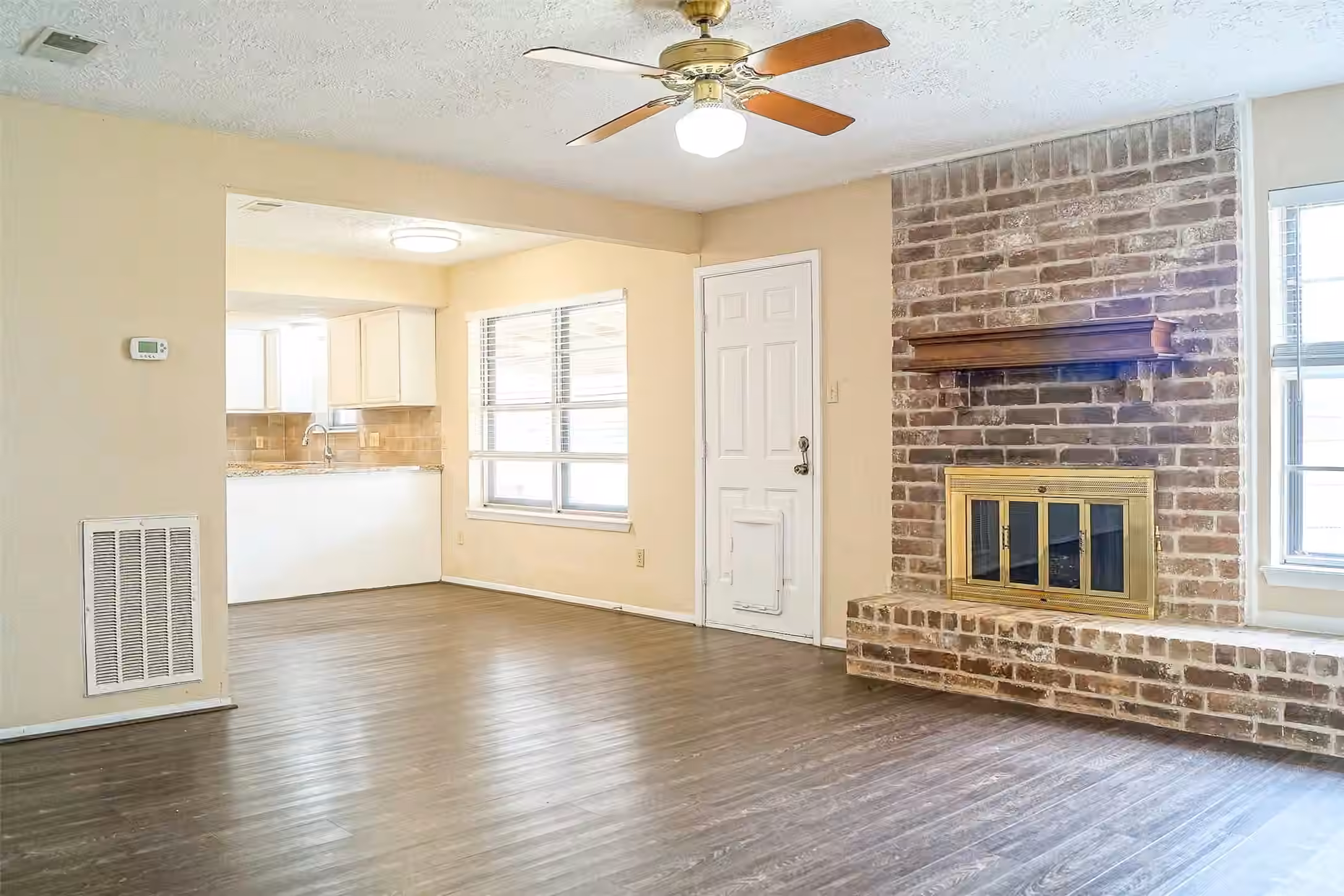 Photo 2 of 12645 Lake Conroe Hills Drive, Willis, TX
