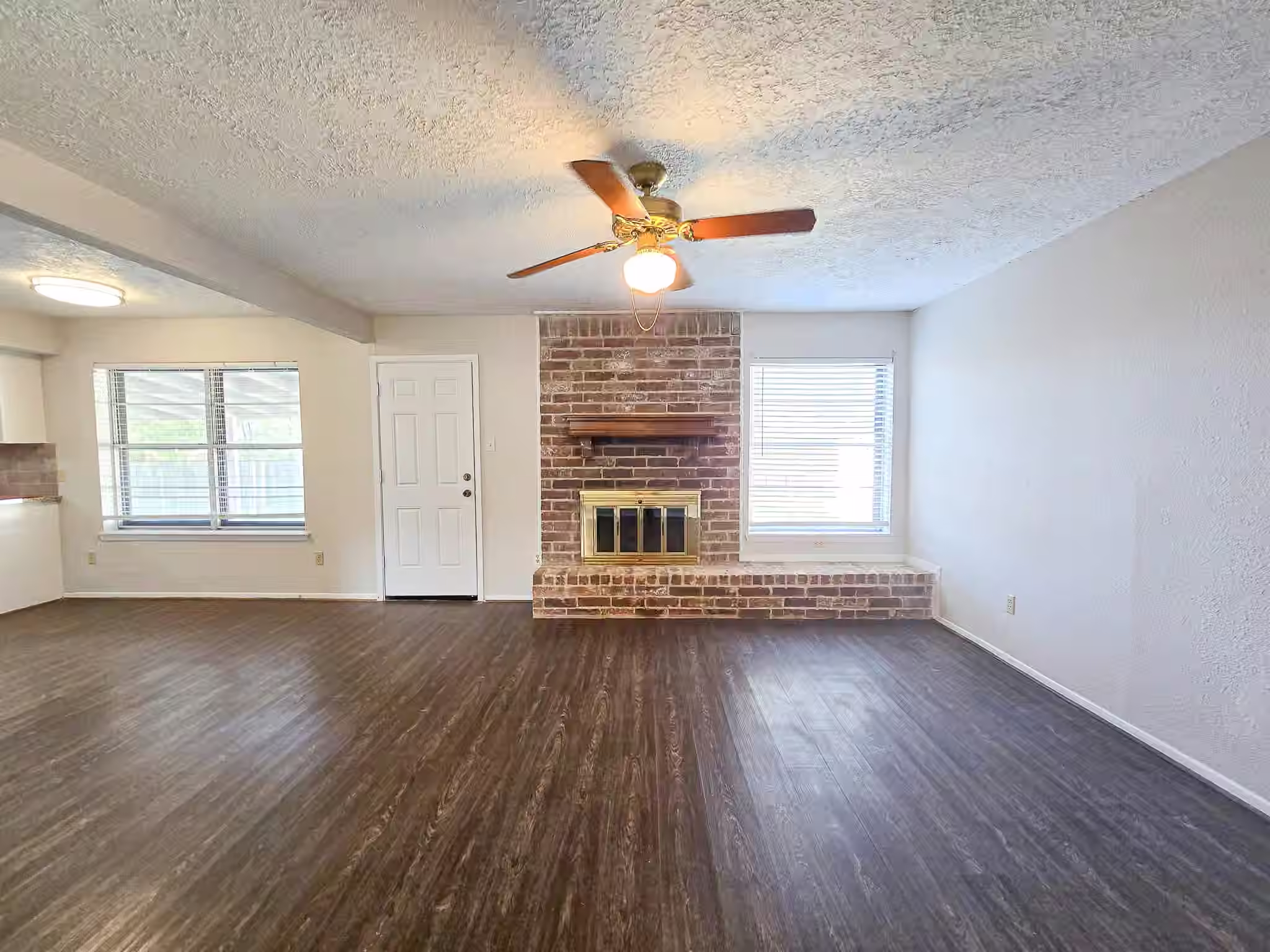 Photo 3 of 12645 Lake Conroe Hills Drive, Willis, TX