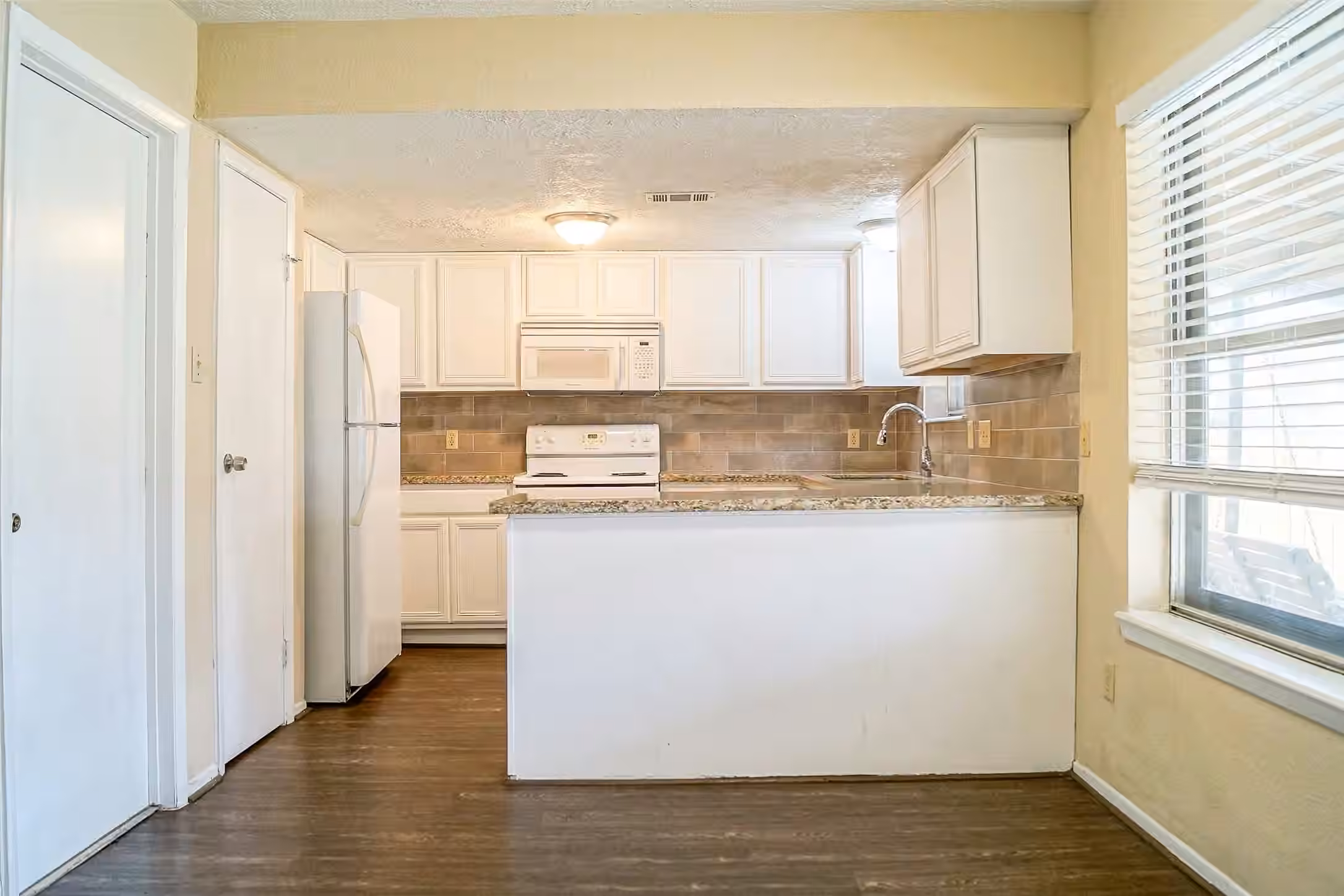 Photo 7 of 12645 Lake Conroe Hills Drive, Willis, TX