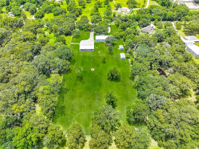 Photo 6 of 18424 Avenue A, Alvin, TX