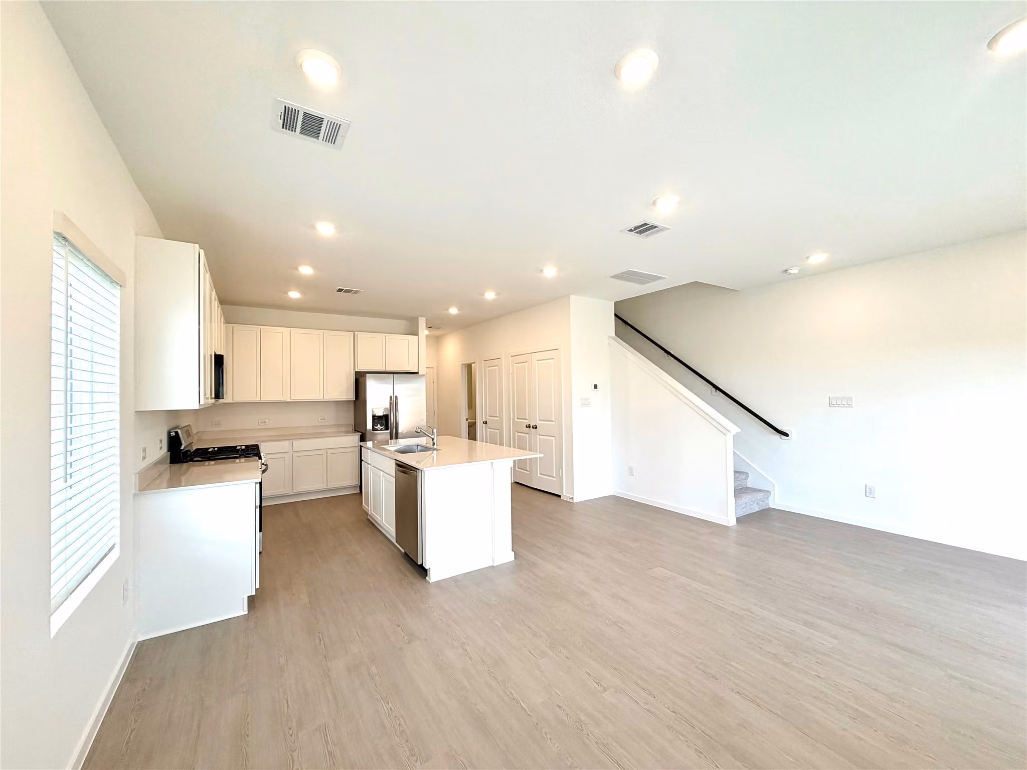 Photo 6 of 2115 Salinas Drive, Rosharon, TX
